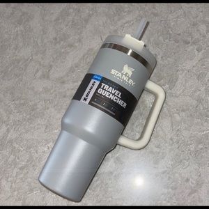 NWT ADVENTURE QUENCHER TRAVEL TUMBLER | 40 OZ Granite